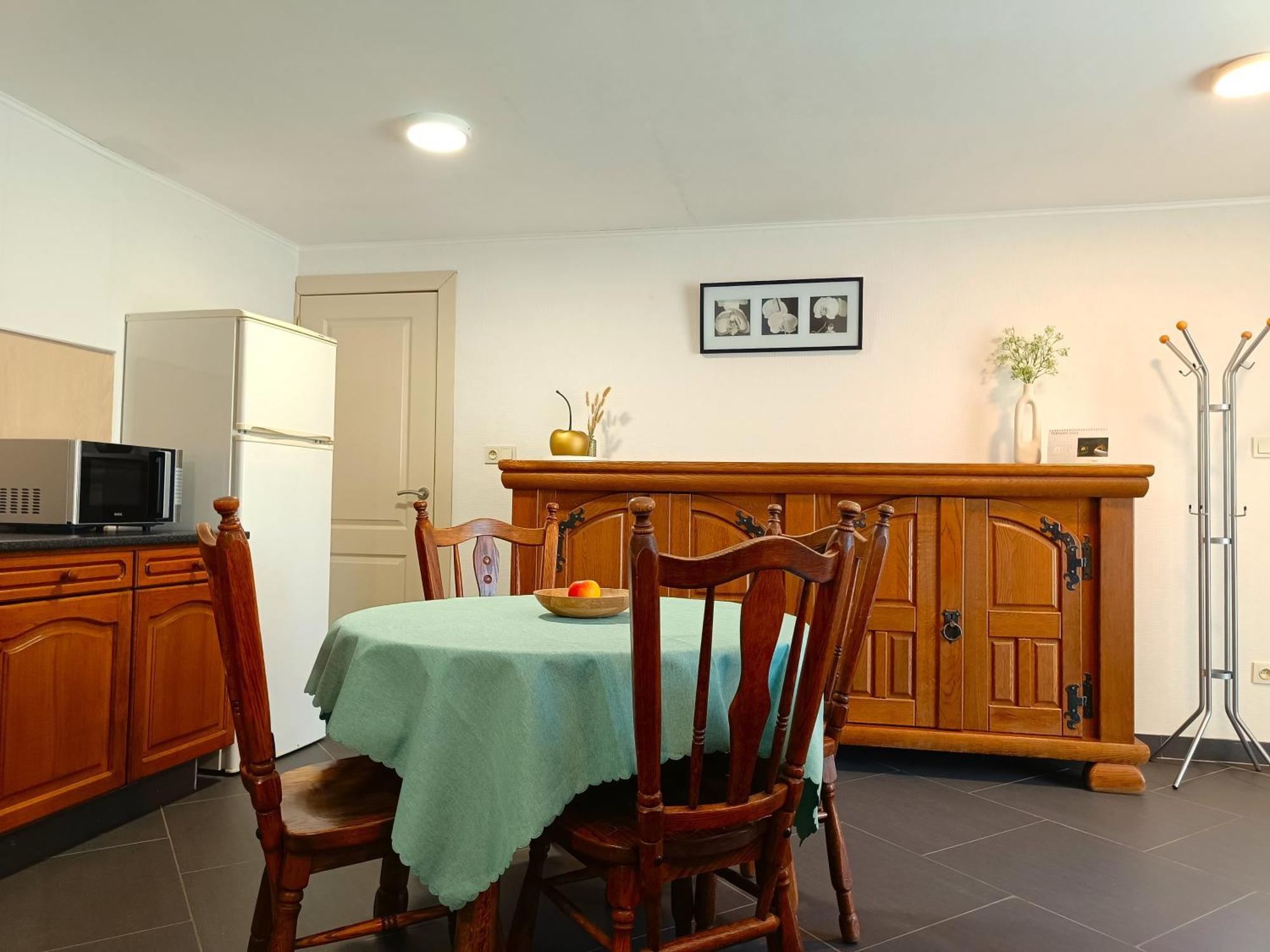 Hoeve Hofgaarde Heers Room photo